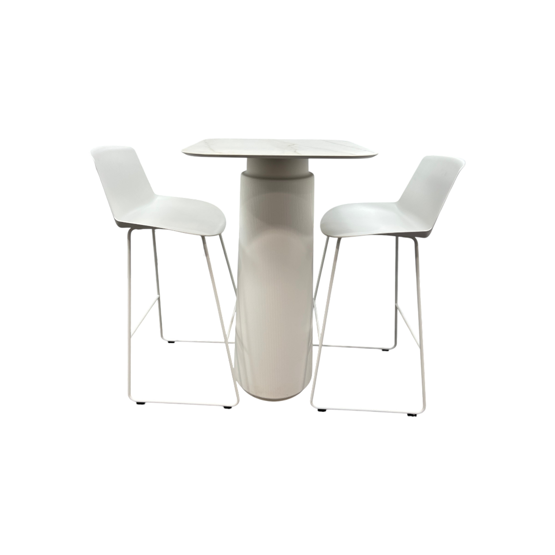Design Public Noom Series 40 Bar Table and Stools Set