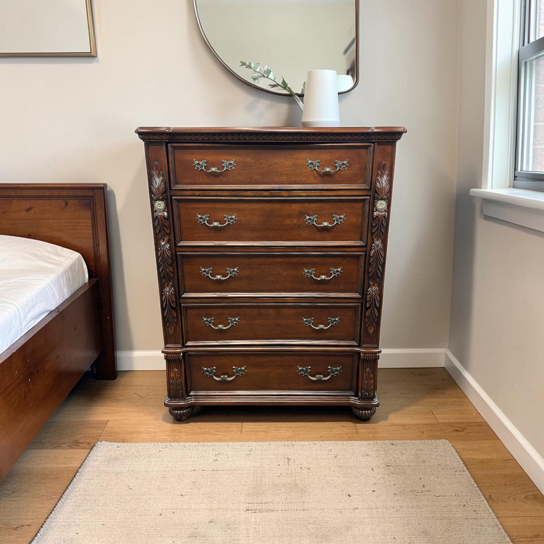 Best Master Furniture Bessy Traditional Cherry Wood 5-Drawer Chest