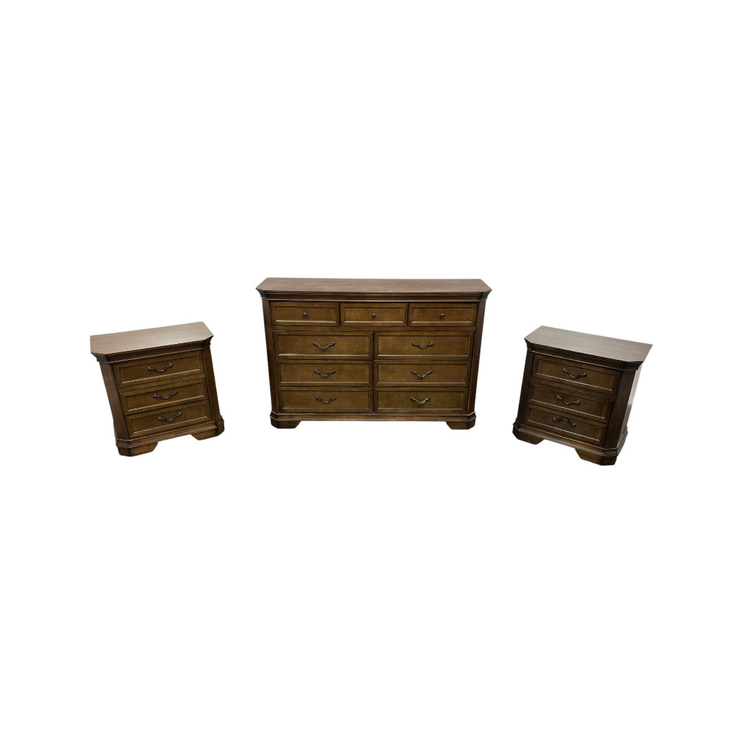 Charlton Home Ailany Traditional Wood 9-Drawer Dresser and 3-Drawer Nightstand Set