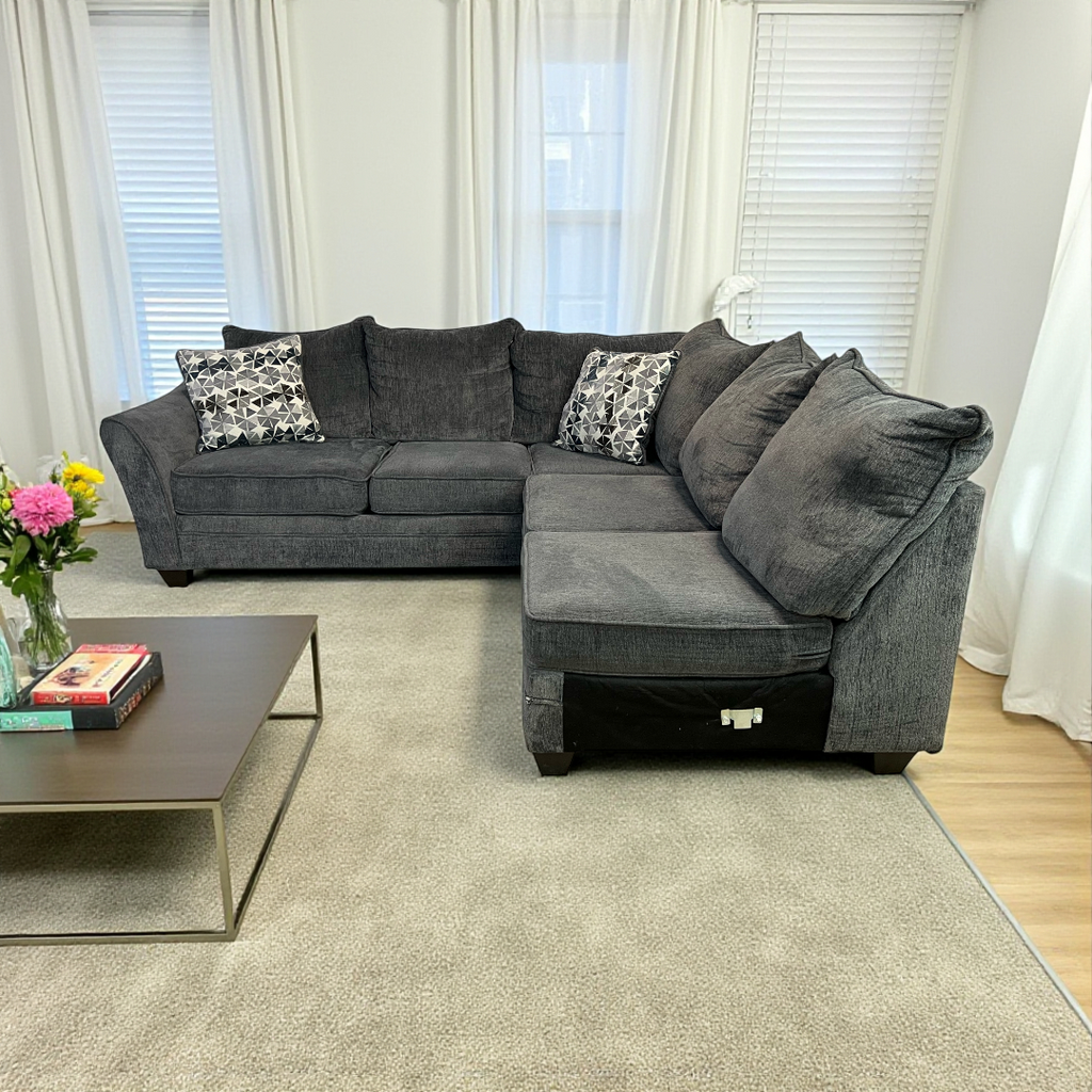 Ashley Eltmann 2pc Sectional Sofa