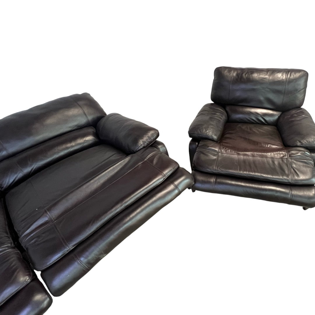 Raymour and Flanigan Leather Recliner Set