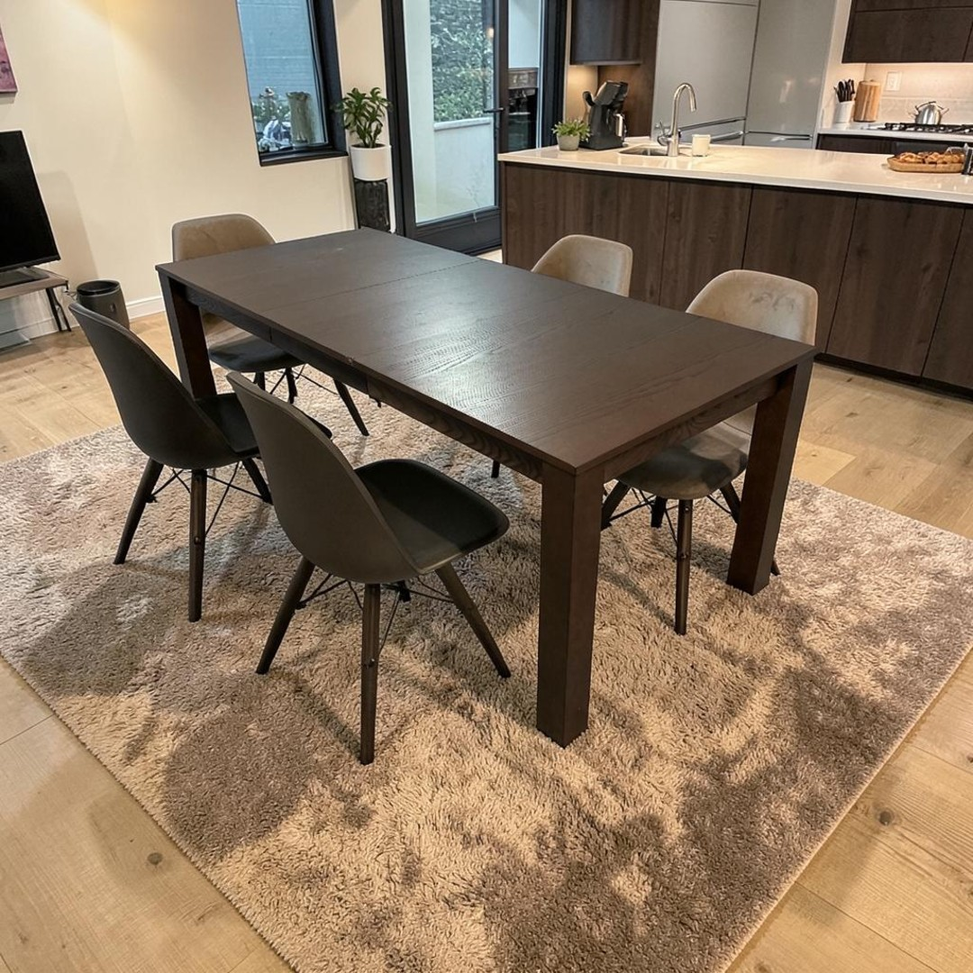 Burrow Harvest Extendable Dining Table