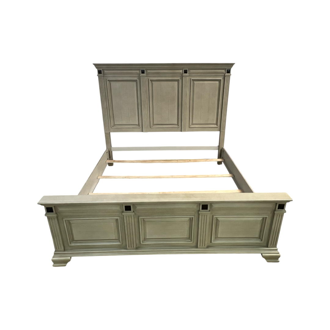 Cambridge Heritage Queen-Size Bed Frame, Light Wash