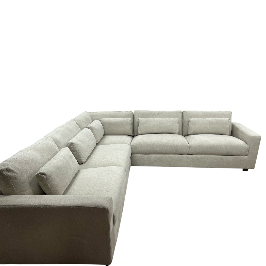 Ebern Designs Icelyn 3 - Piece Modern and Soft Upholstered Corner Sectional with 6 Throw Pillows