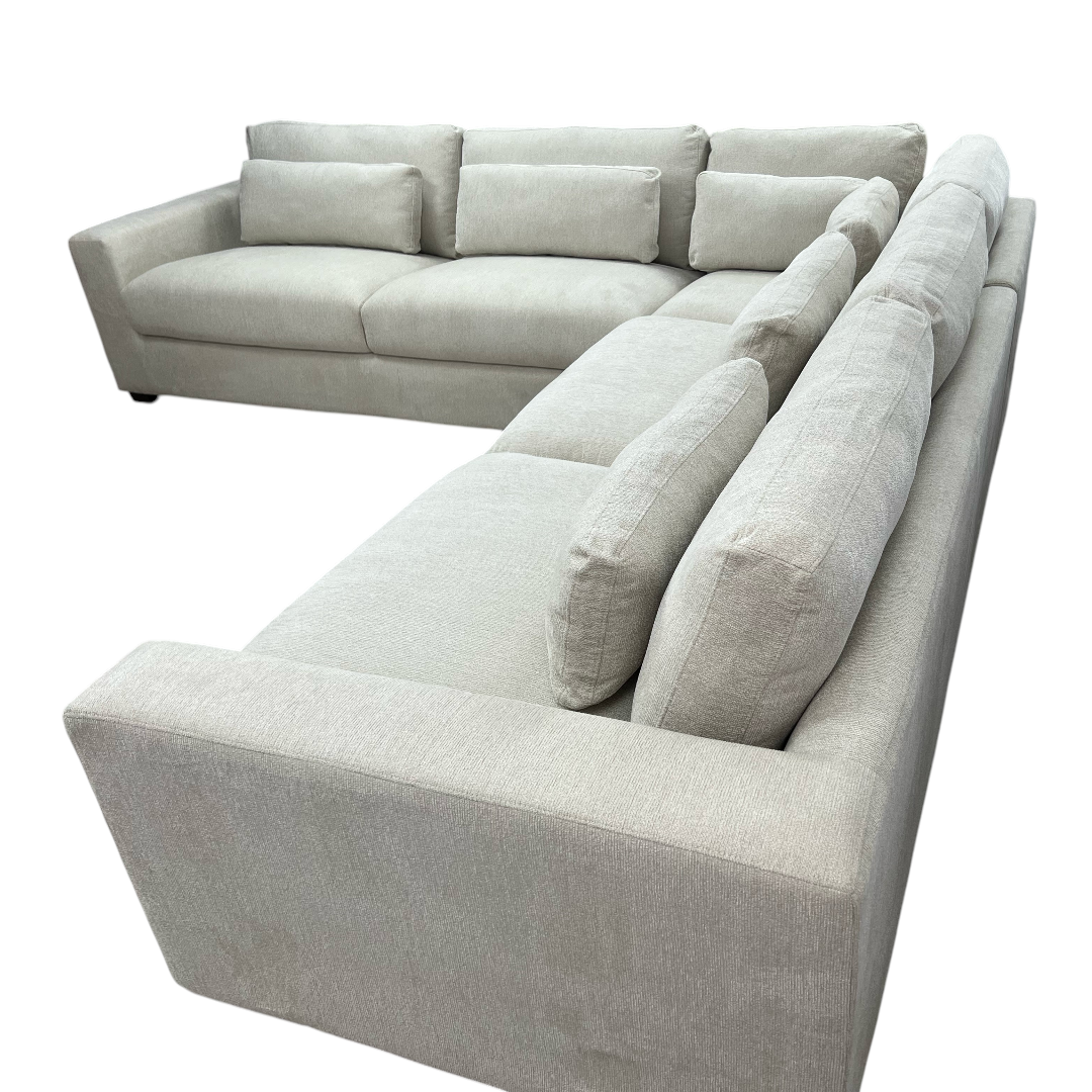 Ebern Designs Icelyn 3 - Piece Modern and Soft Upholstered Corner Sectional with 6 Throw Pillows