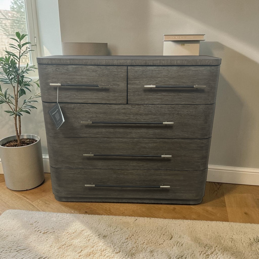 Hooker Furniture Modern Mood Bachelors Chest