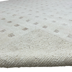 Jaipur Living Form And Weave Jinni FAW01 Ivory / White Tan Beige Area Rug