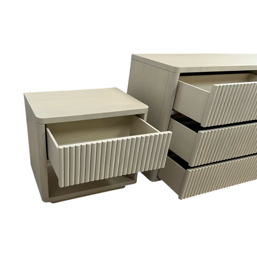 Lulu and Georgia Rutherford 6 Drawer Dresser and Nightstand Set