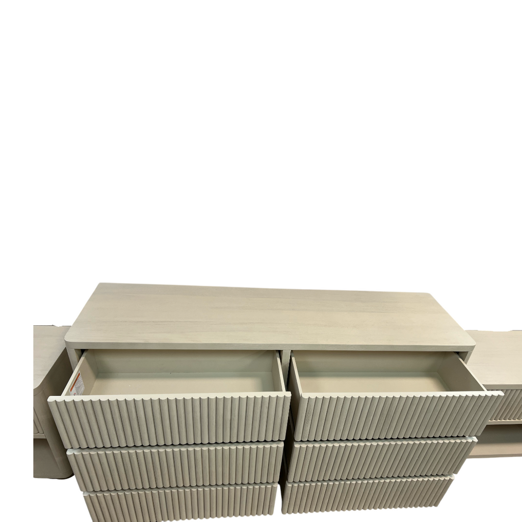 Lulu and Georgia Rutherford 6 Drawer Dresser and Nightstand Set