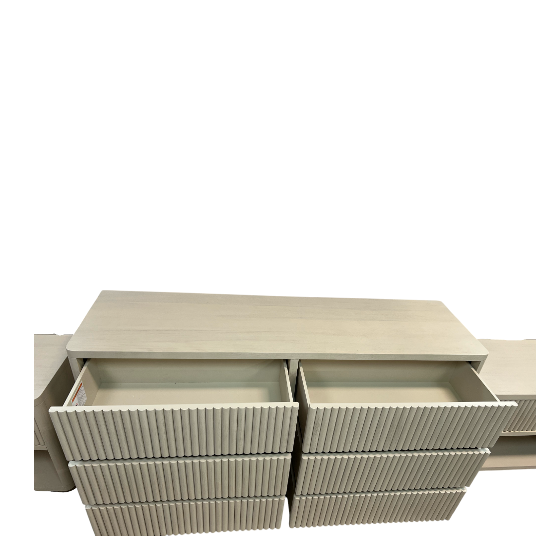 Lulu and Georgia Rutherford 6 Drawer Dresser and Nightstand Set