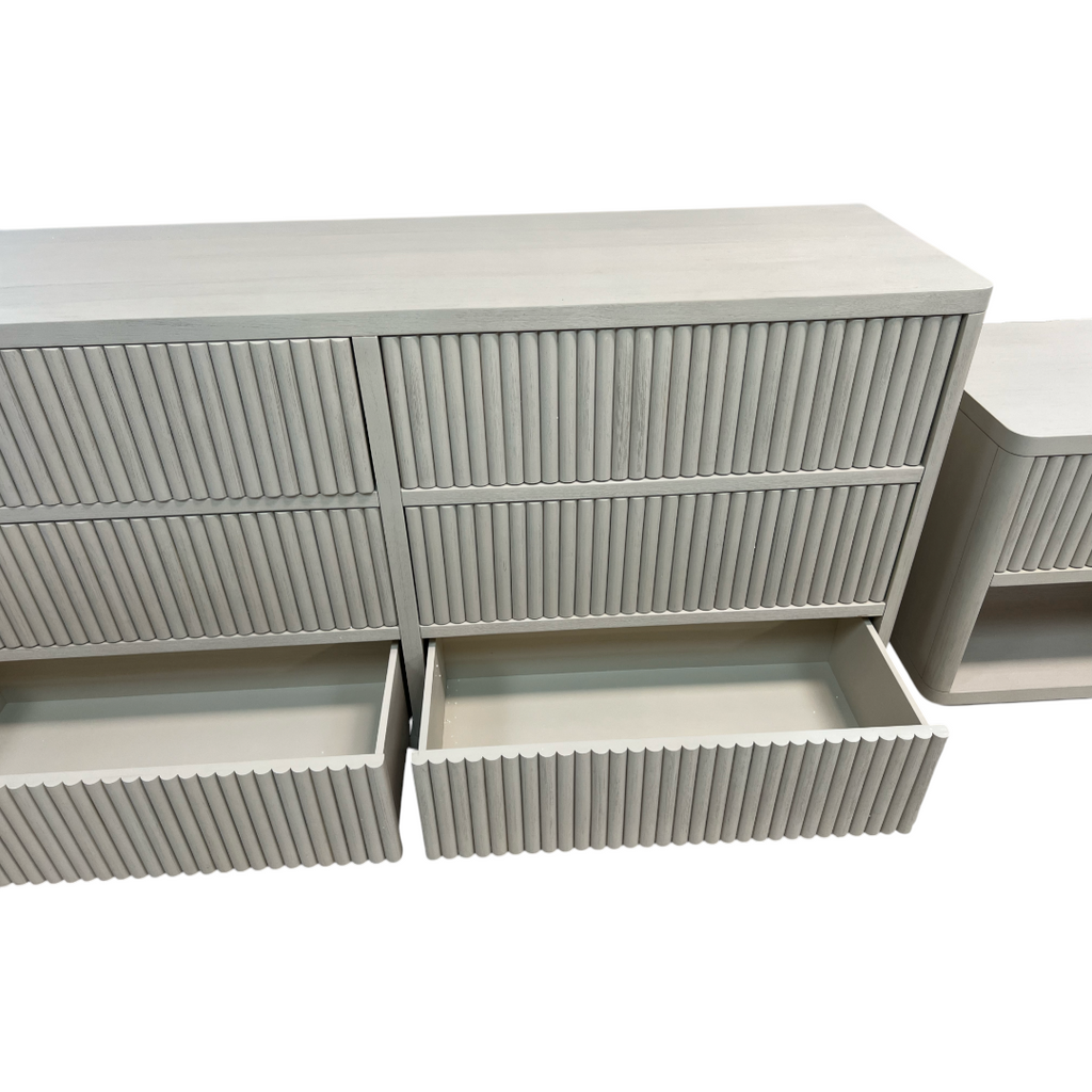 Lulu and Georgia Rutherford 6 Drawer Dresser and Nightstand Set