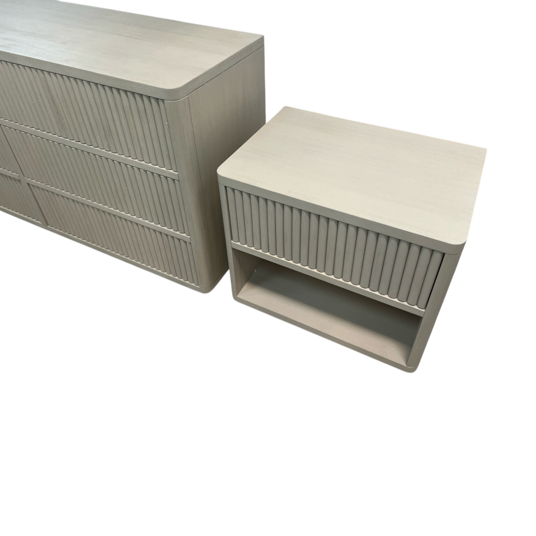 Lulu and Georgia Rutherford 6 Drawer Dresser and Nightstand Set