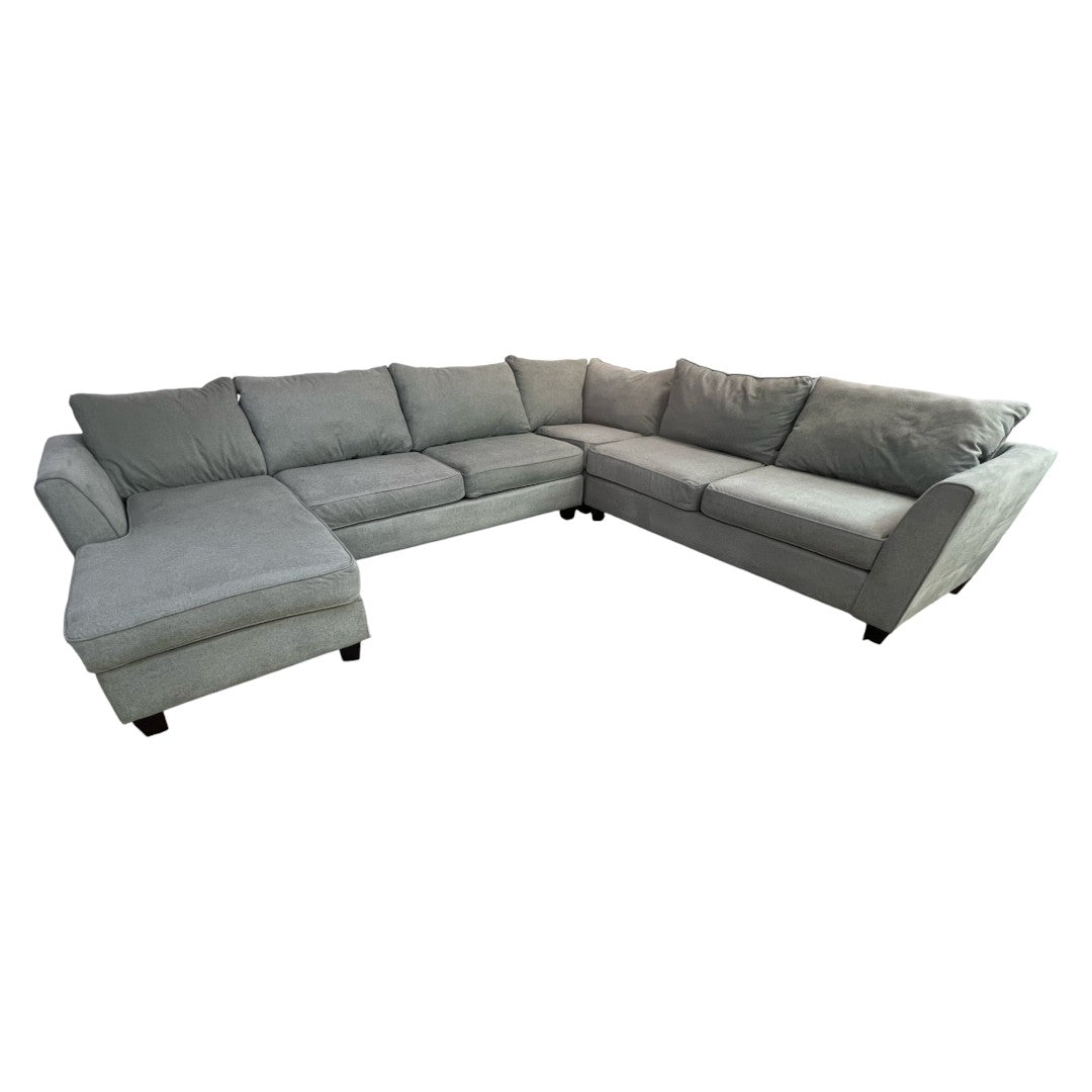 Raymour & Flanigan Daine 4pc Sectional Sofa