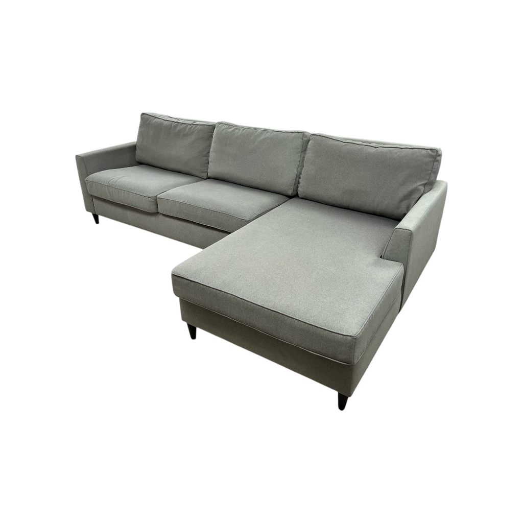 Room and Board Berin Queen Sleeper Sectional, 116" × 69" × 35" — image 4 of 4