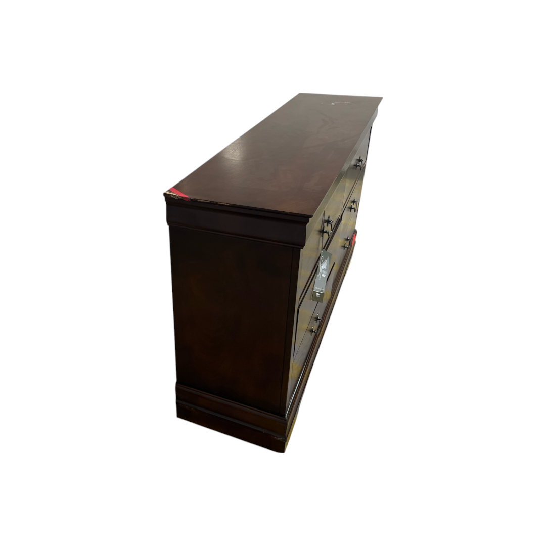 Ashley Alisdair Dresser